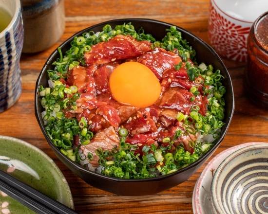 人気No.3　赤身ユッケ丼