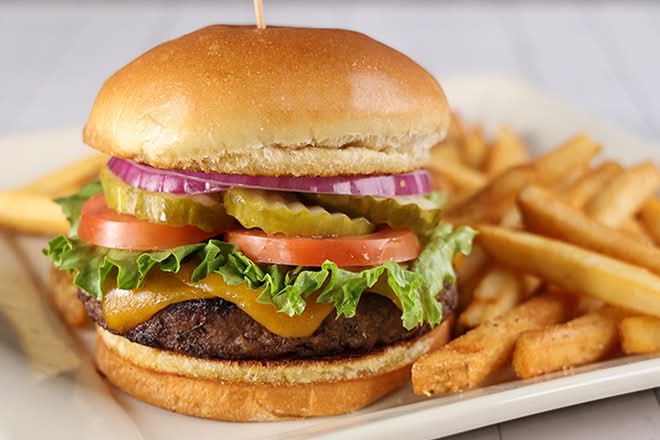 Classic Cheeseburger*