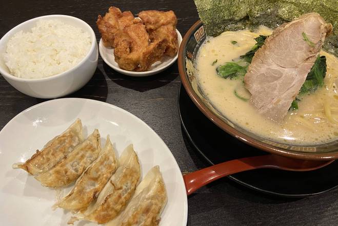 豚骨らーめん神山 Pork Broth Ramen Shinzanのデリバリー