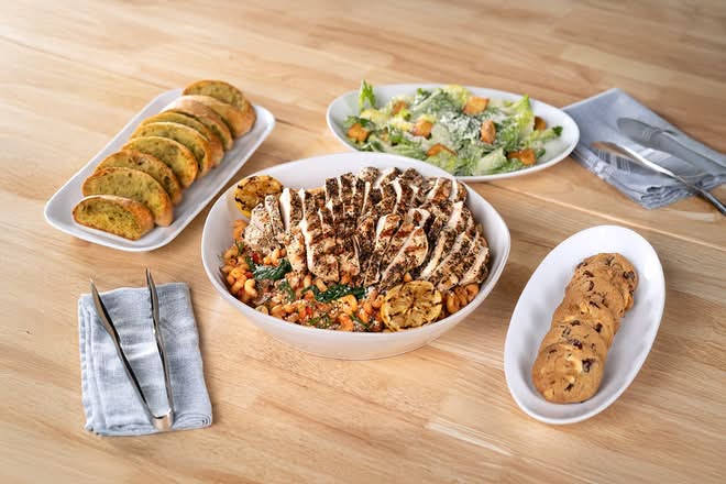 Family Bundle Creamy Tomato Cavatappi Pasta with Chicken