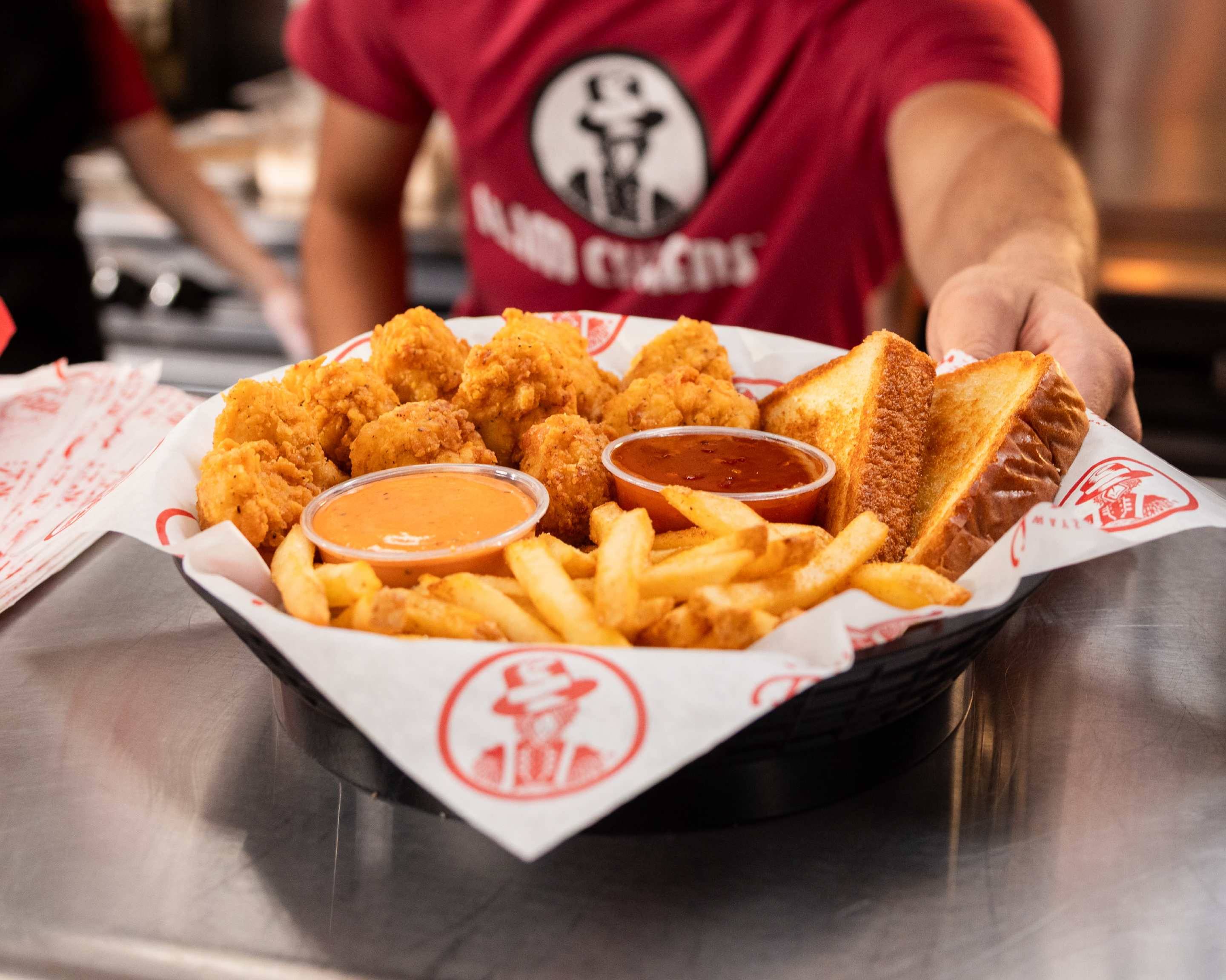 does slim chicken take apple pay