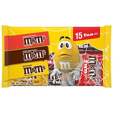 M&M's Fun Size Halloween Candy Variety pack, Peanut Butter - Milk Chocolate - Peanut (0.5 oz, 15 ct)