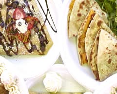 La Creperie (82 Fones Aly)