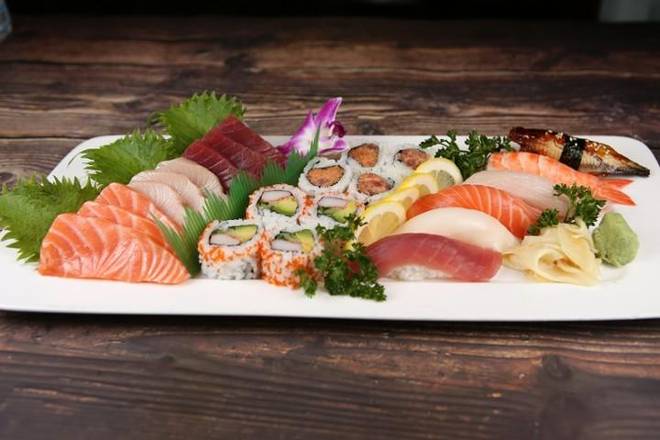 Sushi and Sashimi Combo 汤