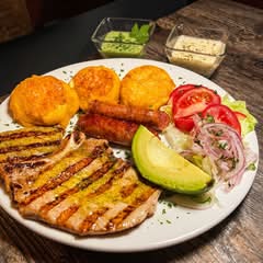 Corona Grill House (Quito)