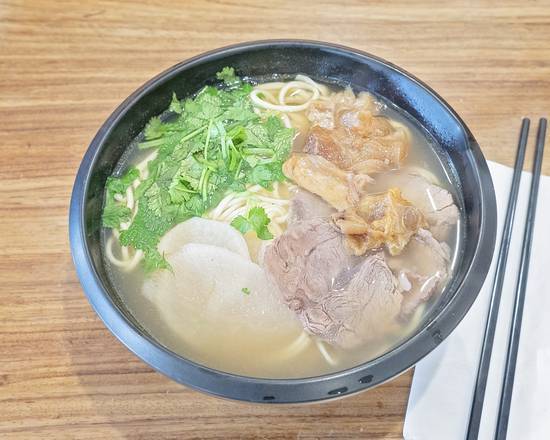 A1.  Beef Noodle Soup(Beef&Tendon)