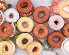 グラハム(全粒粉)＆お豆腐のドーナツ TOUJOURS（トゥージュール）