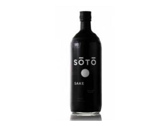 Soto Sake Premium Junmai Sake (720 ml)