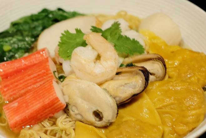 37. Seafood Wonton Noodles