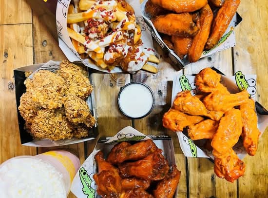 Busher Cocdrils Av. Tulum 