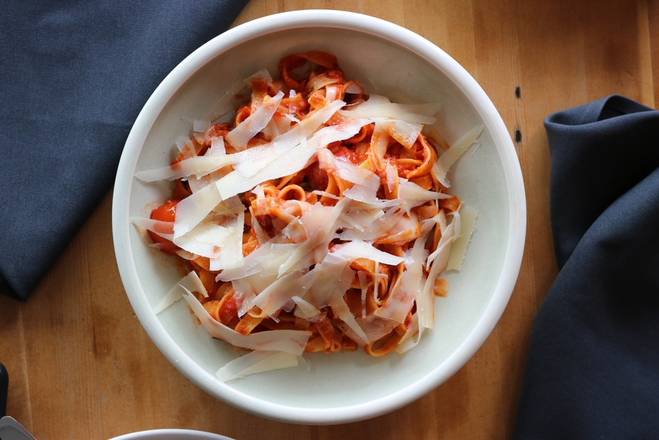 tagliatelle pomodoro