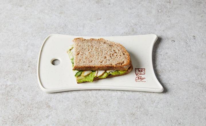 Sandwich Poulet & Purée d'Avocat - Pain de blé