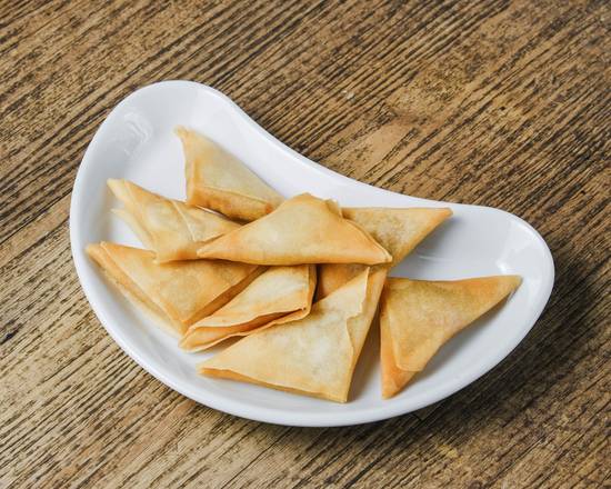 Crispy Mini Curry Samosas