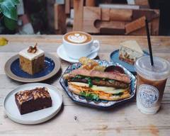 Coffee Journey & Bake  (地球を旅するCAFE)