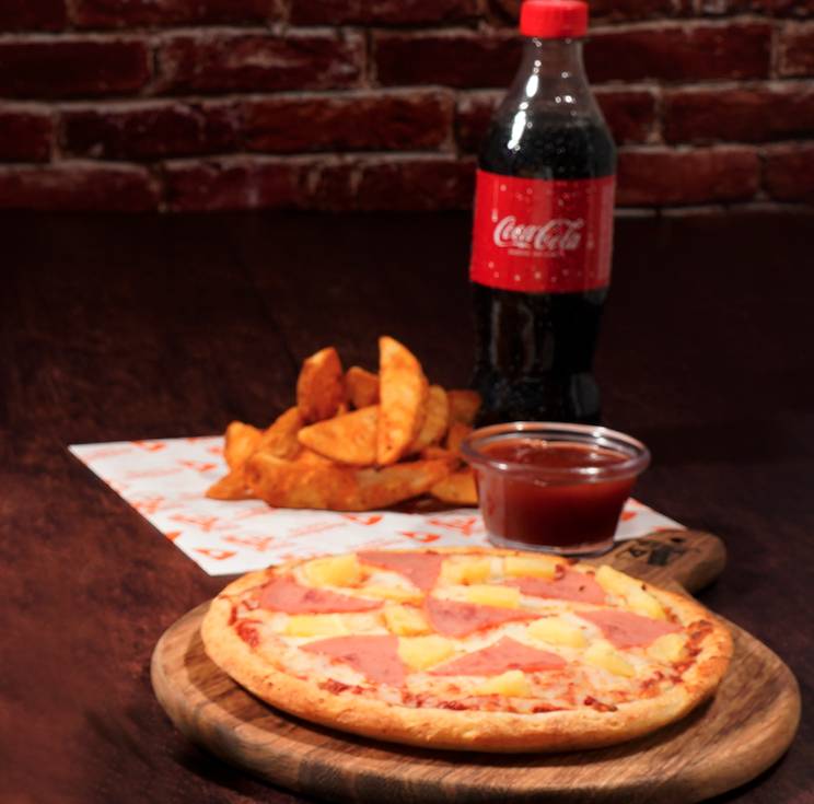Lunch pack Pizza personal 🍕 de cualquier especialidad + 🍟 papas gajo +🥤1 soda de 450 ml.