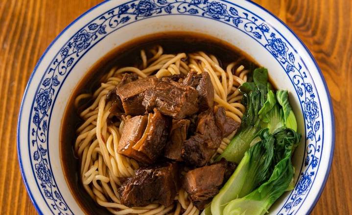 Braised Beef Noodle Soup 红烧牛肉面🌶