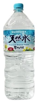 21_サントリ－　天然水（2L）