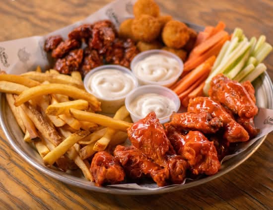 Santas Alitas Plaza Legaria