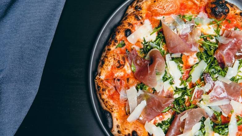 MARGHERITA AL CRUDO PIZZA