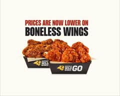 Buffalo Wild Wings (6120 Broadway St)