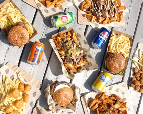 Henis Luxury Streat Food (High St)