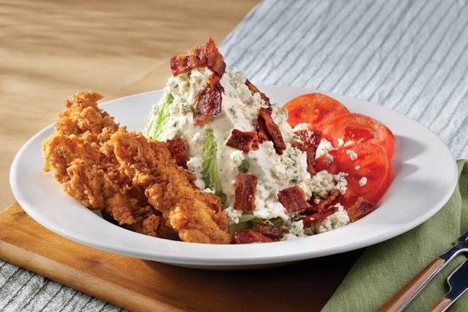 Crispy Tenders Wedge Salad