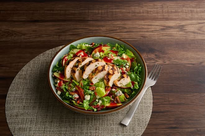 Sweet Apple Pecan Salad with Grilled Chicken
