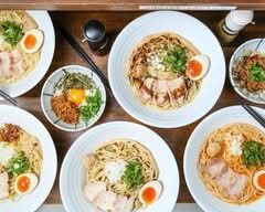 麺屋ゆるり。 Ramen YURURI。