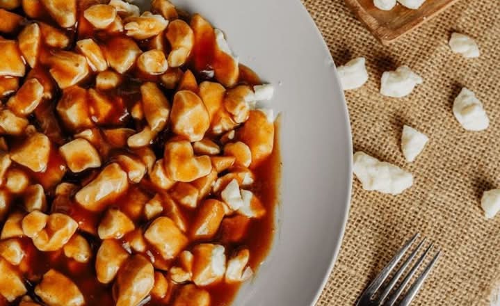 Poutine Classique / Classic Poutine
