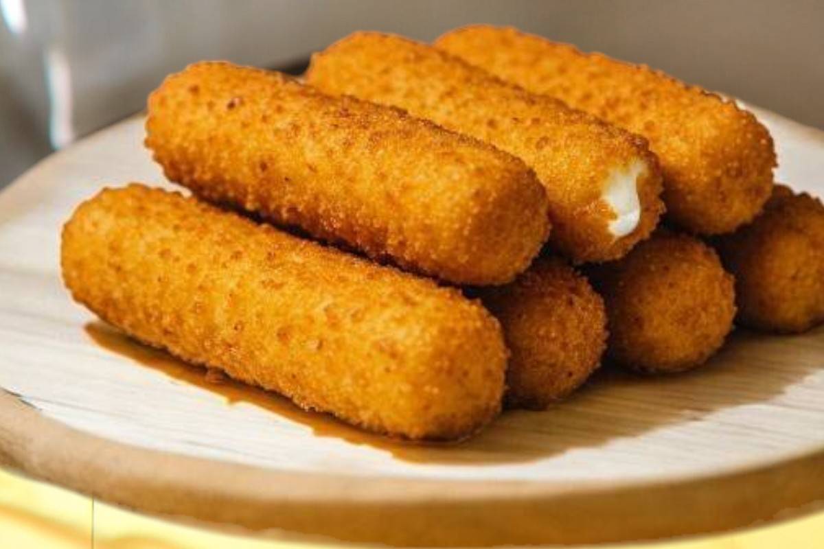 🧀 Mozzarella Sticks x 6