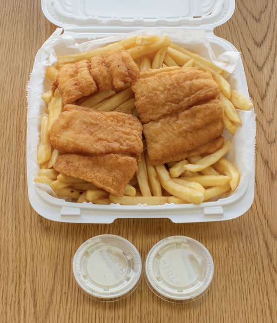 Catfish with Fries 炸鲶鱼配薯条