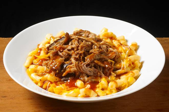 LOADED BBQ MAC & CHEESE