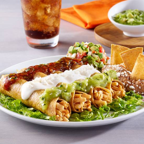 Tacos Dorados de Pollo