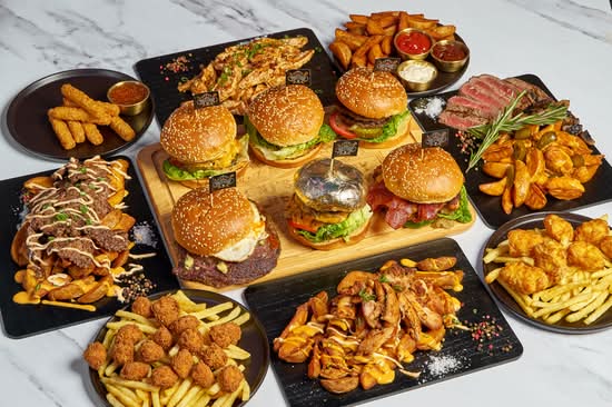 Henis Luxury Streat Food (High St)
