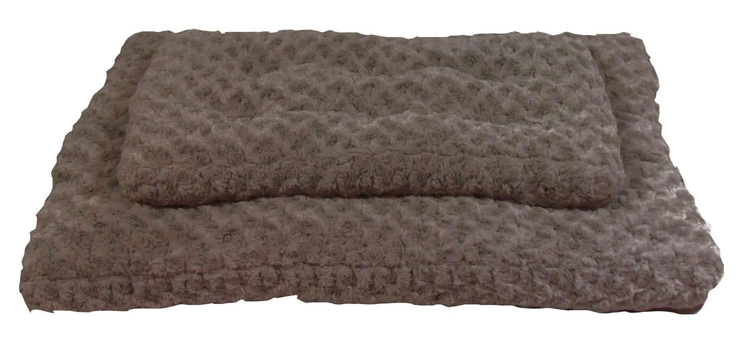 Bailey & Bella Brown Plush Crate Mat, 1 Medium