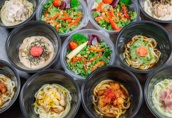 選べるグルテンフリー麺とサラダでヘルシーうどん SALAD UDON TOKYO