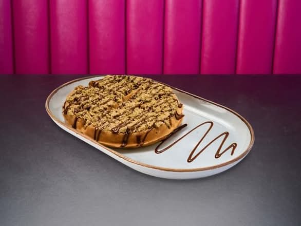 *NEW* Pistachio Kunafa Waffle