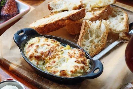 Hot Crab & Artichoke Dip