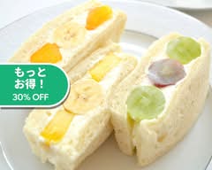 国産小麦パンで作った旬のフルーツサンド