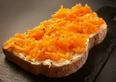 Tostada de Salmón