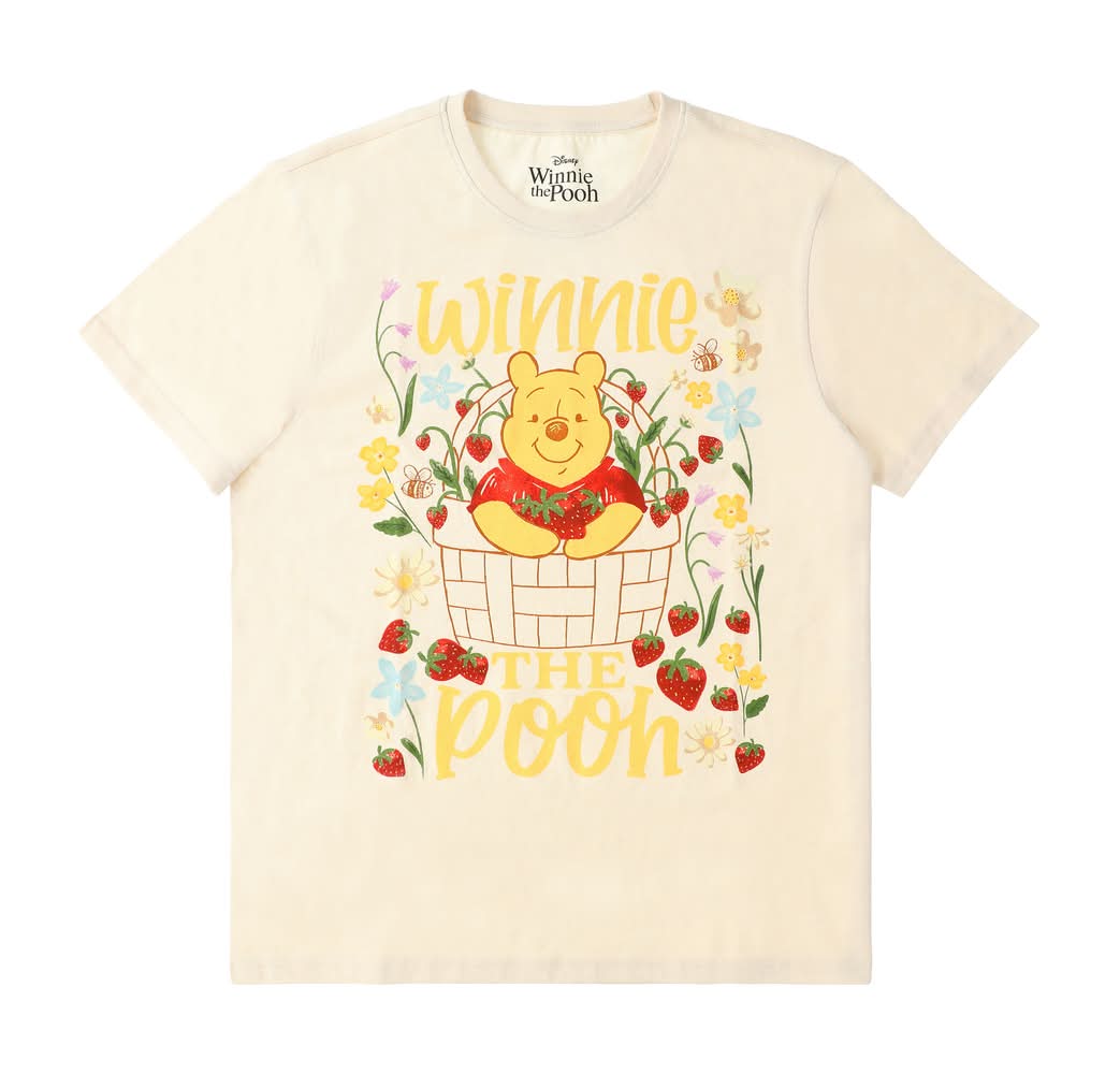 Disney Winnie The Pooh Strawberry Basket Graphic Tee Medium Cream