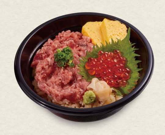 天然インドまぐろねぎとろいくら丼