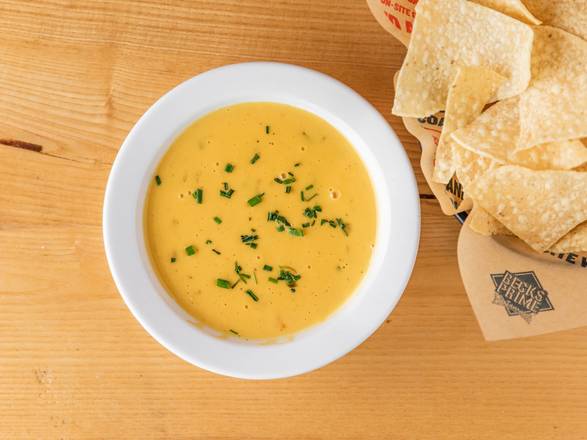 Chips & Queso