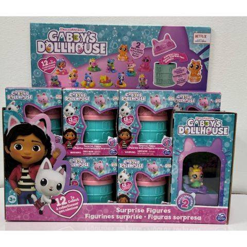 Gabby’s Dollhouse, Surprise Blind Mini Figure and Accessory Stand