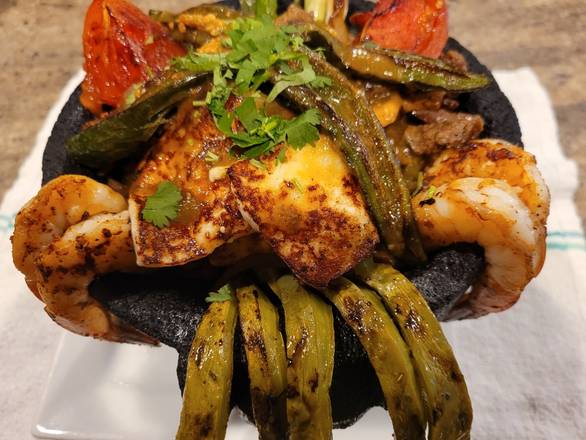 Guacamole Restaurant molcajete