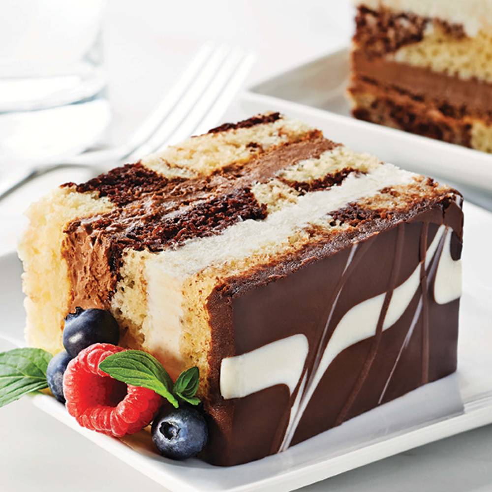 M&M Food Market · GÂTEAU ULTIMEMD Nuances élégantes - TOO TALL® Tuxedo Truffle Cake (1kg)
