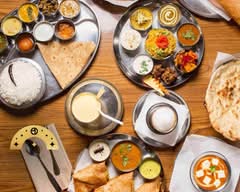 Naan N Curry (Vancouver)