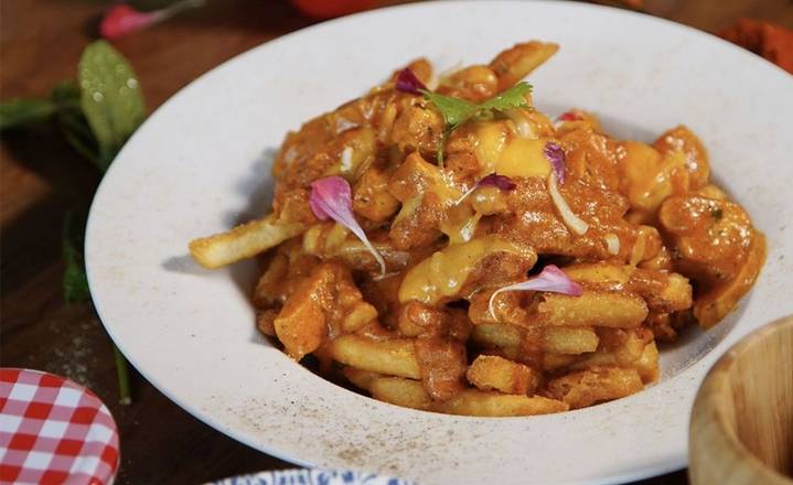 Buttery Paneer Poutine