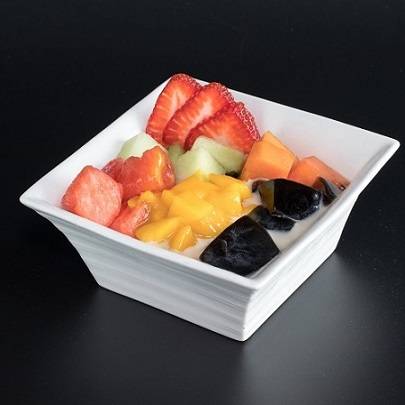 Black Grass Jelly with Mixed Fruits and Coconut Milk 鲜杂果仙草
