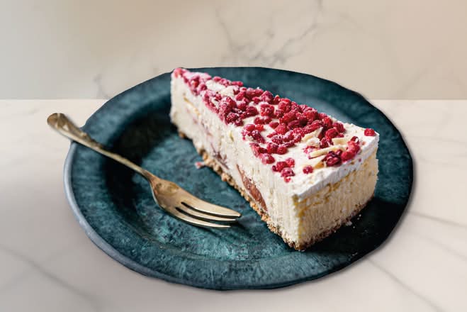 White Chocolate Raspberry Cheesecake